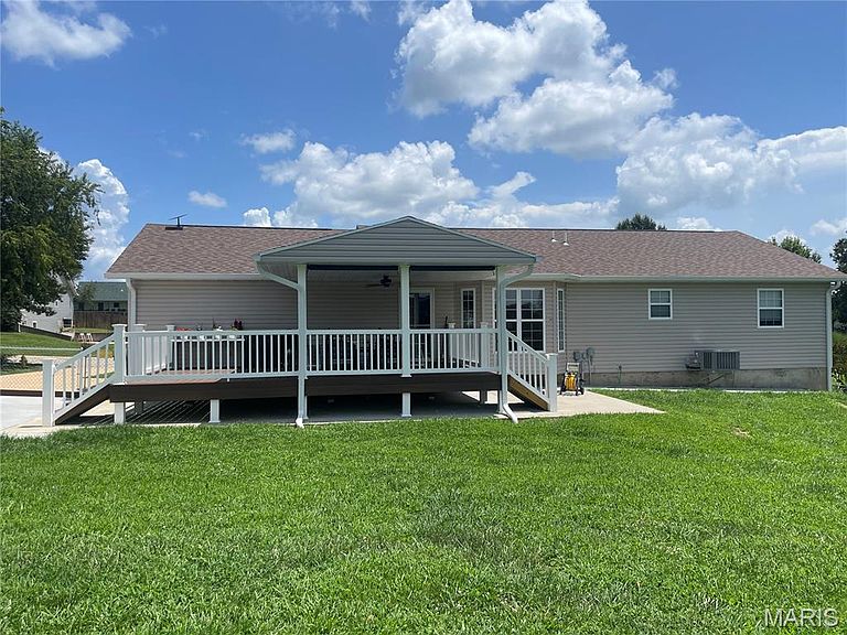 Listing photo 4