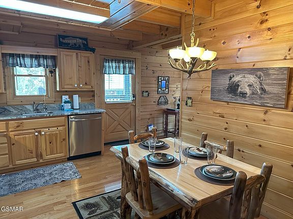 3rd image of 3301 Kestrel Way