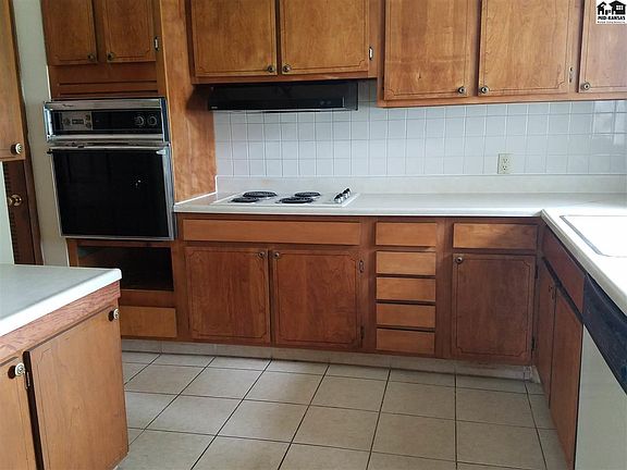 4th image of 6 Juanita St