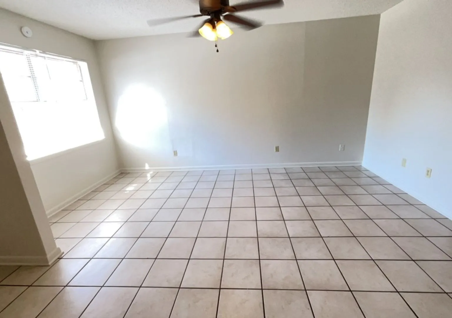 2 bed, 752 sqft, $895 — Photo 2
