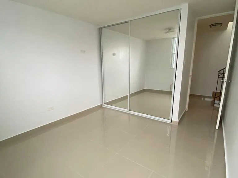 Condominio Jardines del Parque, Carolina. — Photo 12