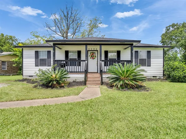 3206 Ridgefield Rd, La Porte, TX 77571