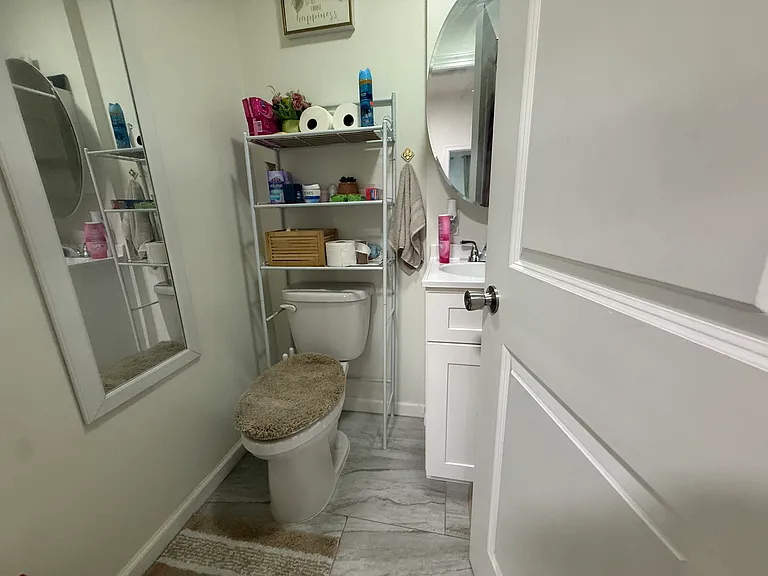 2025 New York Ave #2 — Photo 3