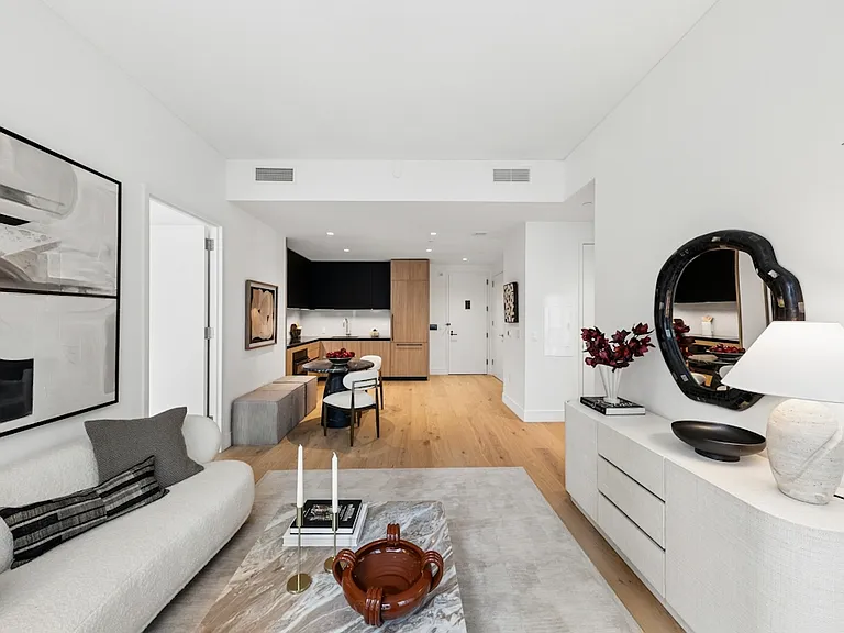 312 W 43rd St #7C — Photo 12