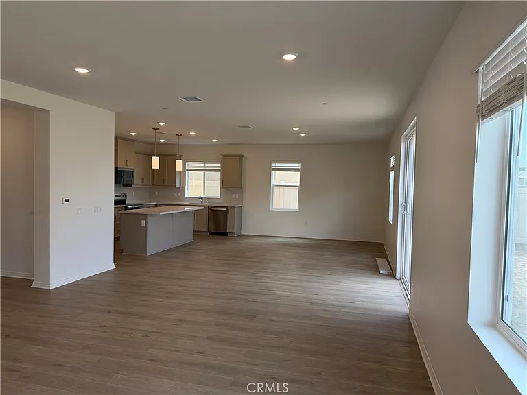 9707 Babaco St — Photo 16