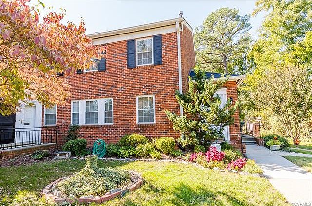 1st image of 15 Fairhaven Ln #15