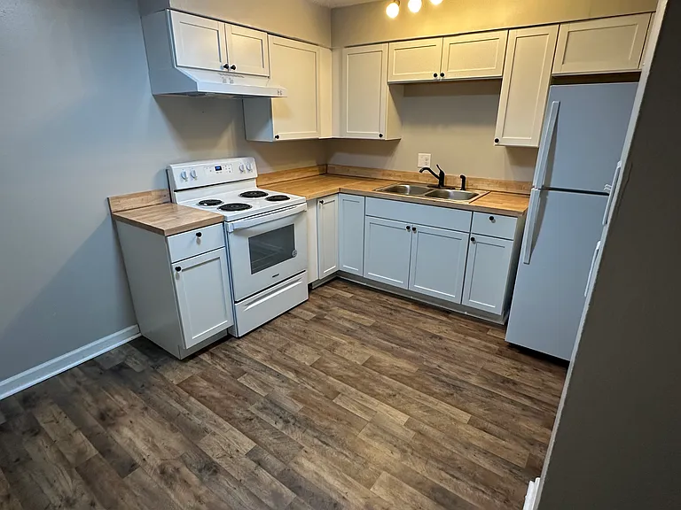 310 East St #11 — Photo 1