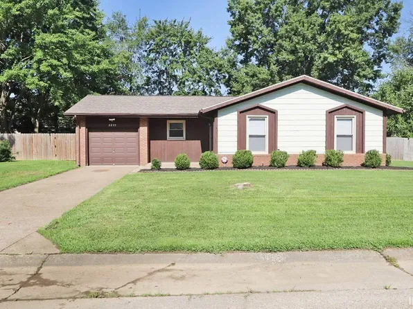 2899 Terri Ln, Newburgh, IN 47630