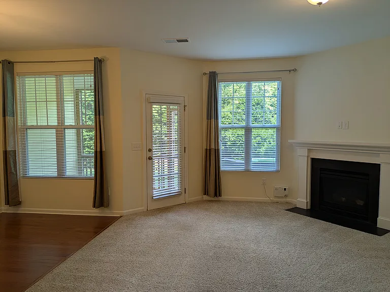 743 Treviso Ln — Photo 7
