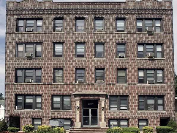 Maples on Broad, 509 Broad Ave, Palisades Park, NJ 07650