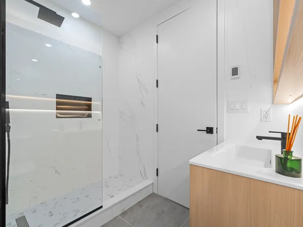 366 Harman Street image 37 of 54