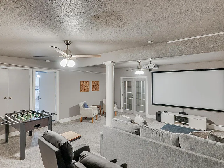 11259 Drummond Dr — Photo 2
