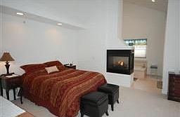 Two Room "Dream" Master Bedroom Suite w/ Fireplace, Jacuzzi & Vaulted Ceilings