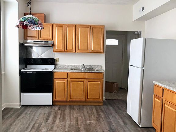 4th image of 2601 Gosnold Ave