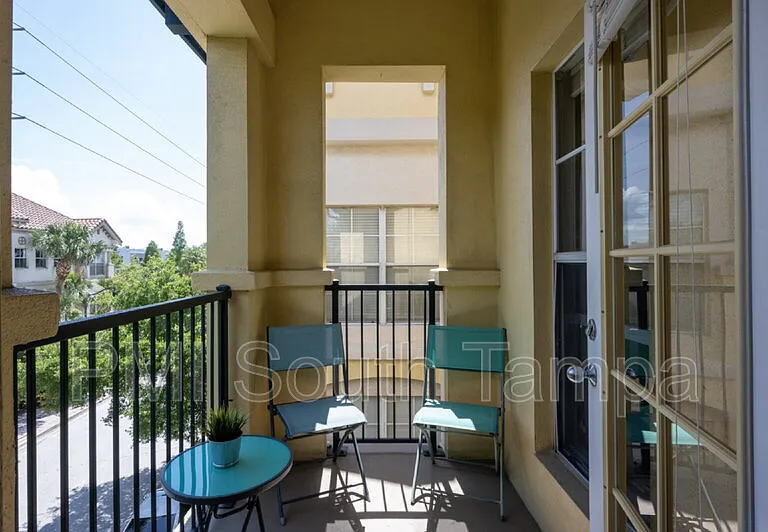 2421 W Horatio St #838 — Photo 22