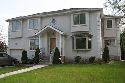 1st image of 300 Luhmann Dr