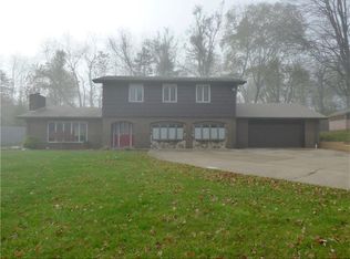 106 Colonial Way, Aliquippa, PA 15001