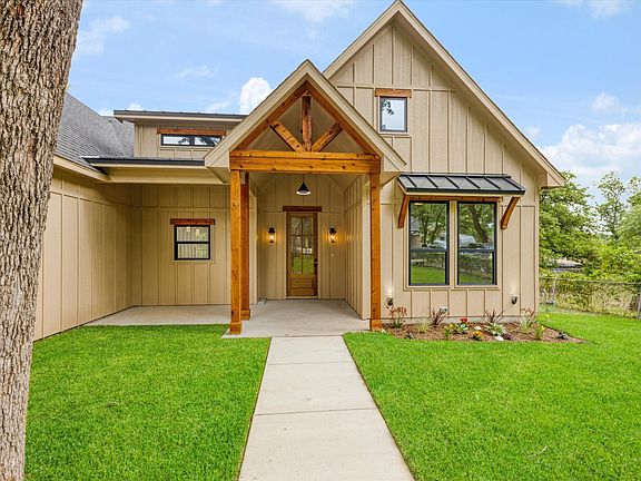 2nd image of 314 W Mistletoe Dr