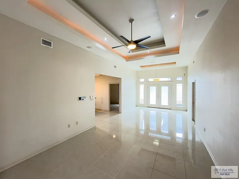 3030 Montevideo Dr — Photo 7