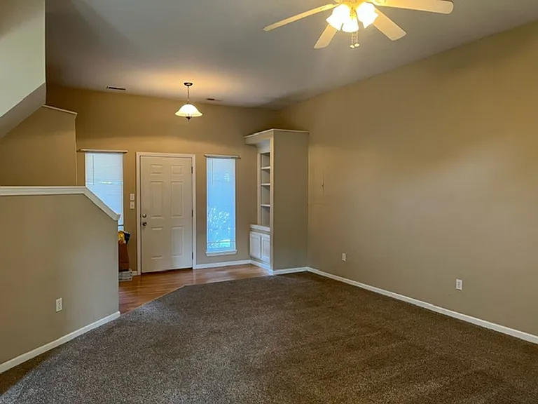 101 Amazon Dr — Photo 6