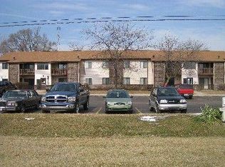200 Meadow Ln APT 10, Constantine, MI 49042