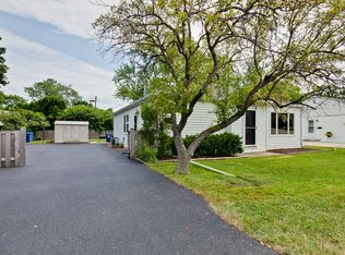 1860 Deerfield Rd, Highland Park, IL 60035