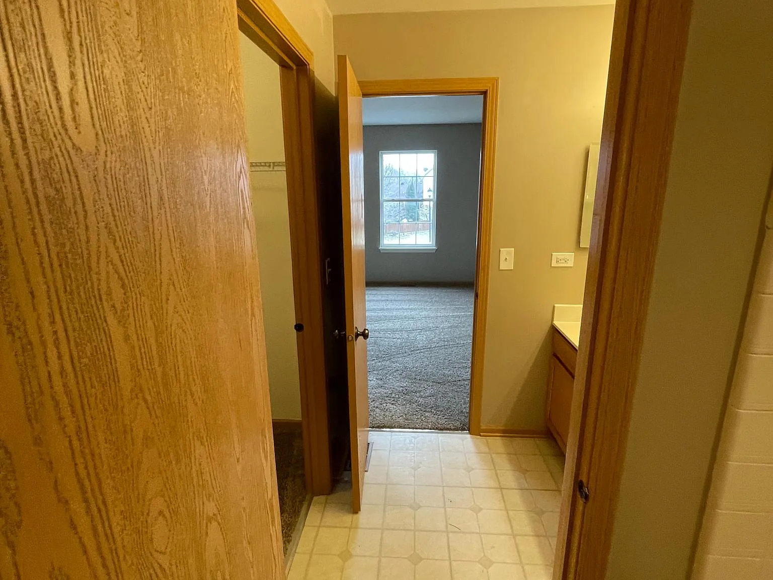 3 bed, 2.5 bath, 1768 sqft, $2,395 — Photo 4