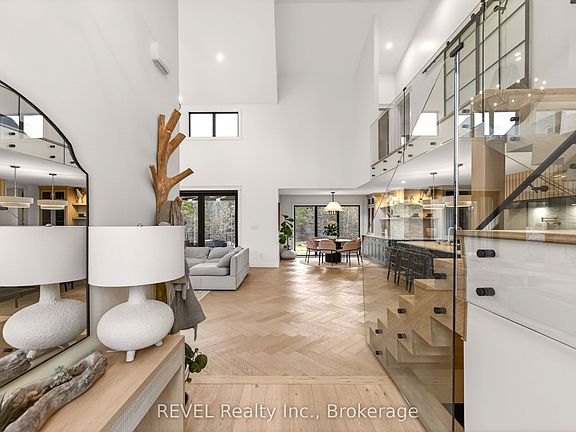 5th image of 3901 White Rd