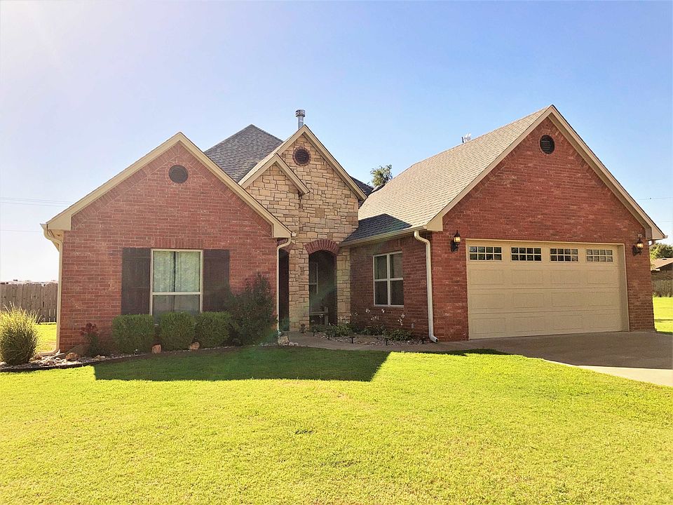 1st image of 617 Cowboy Ln
