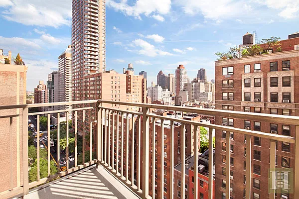 Rented by Halstead Real Estate | media 29