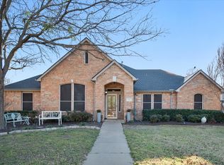 712 Mockingbird Ct, Crowley, TX 76036