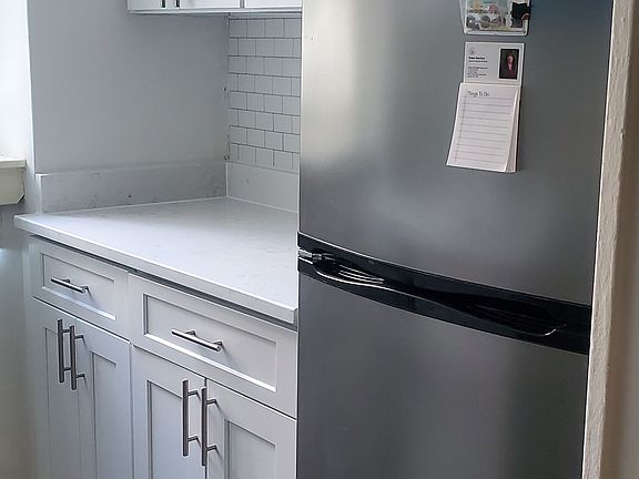 5th image of 508 E 78th St APT 5A