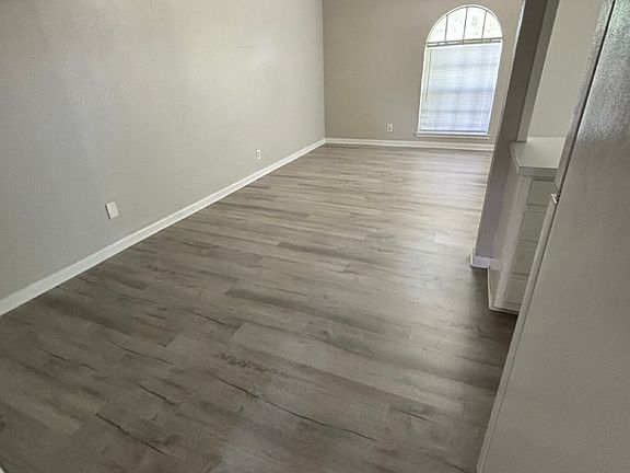 3rd image of 108 E Josephine Ave APT 24