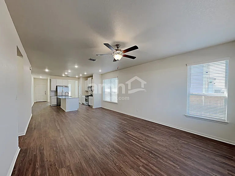 211 Pebble Creek Run — Photo 4
