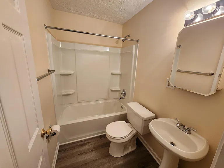 1726 Sonne Ave — Photo 10
