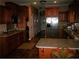 4th image of 606 Greenfield Dr