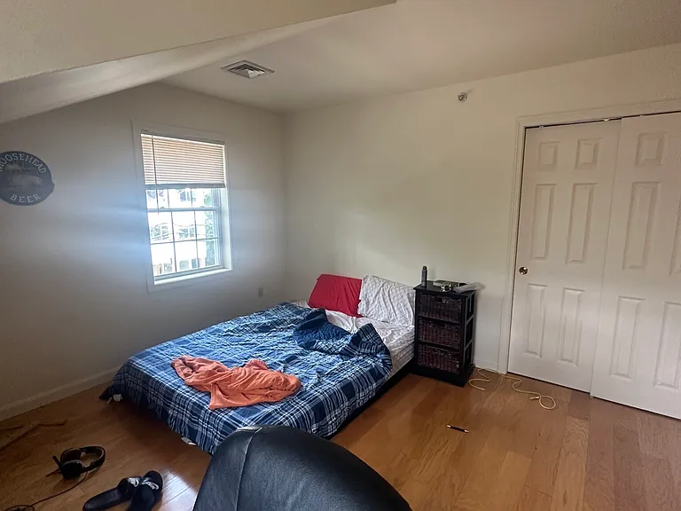 36 Raymond St #1 — Photo 15