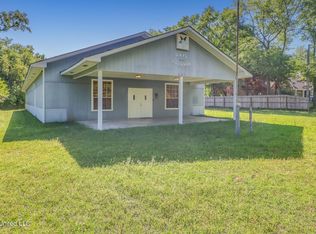 601 Bouslog St, Bay St Louis, MS 39520
