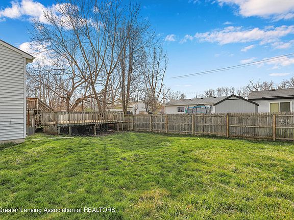 5th image of 2019 Bradwell Ct