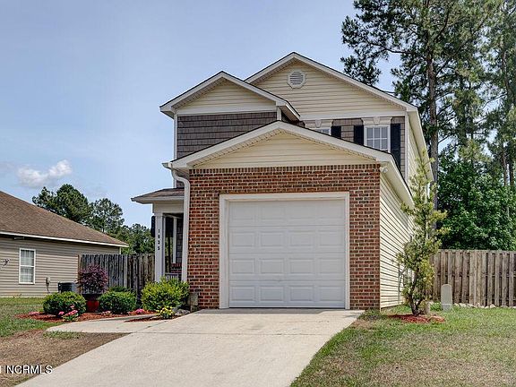 3rd image of 1035 Lake Norman Ln