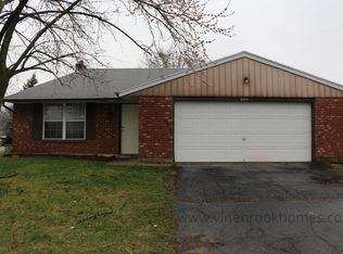 6041 Green Knolls Dr, Dayton, OH 45424
