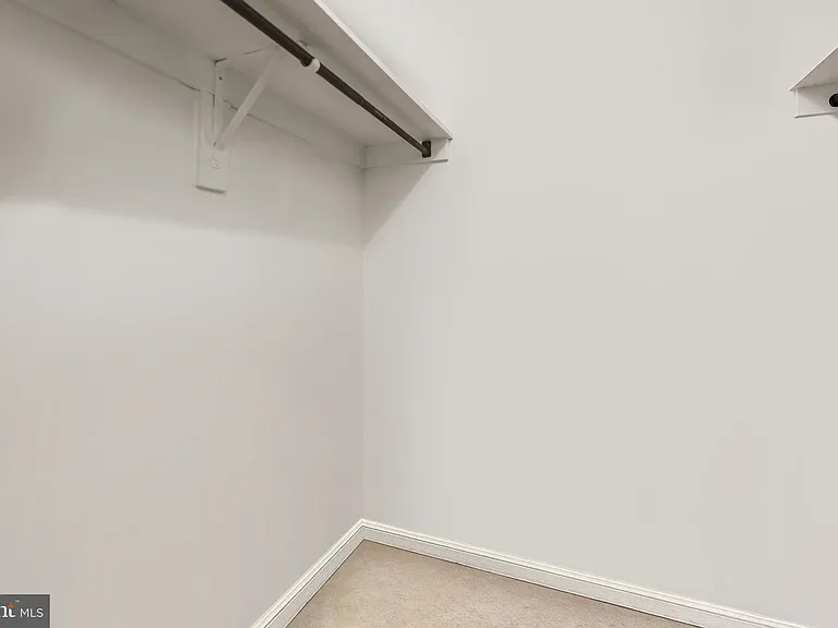 205 Yoakum Pkwy #902 — Photo 15