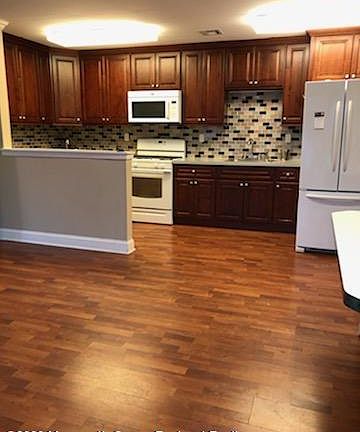 2nd image of 4B Petunia Dr