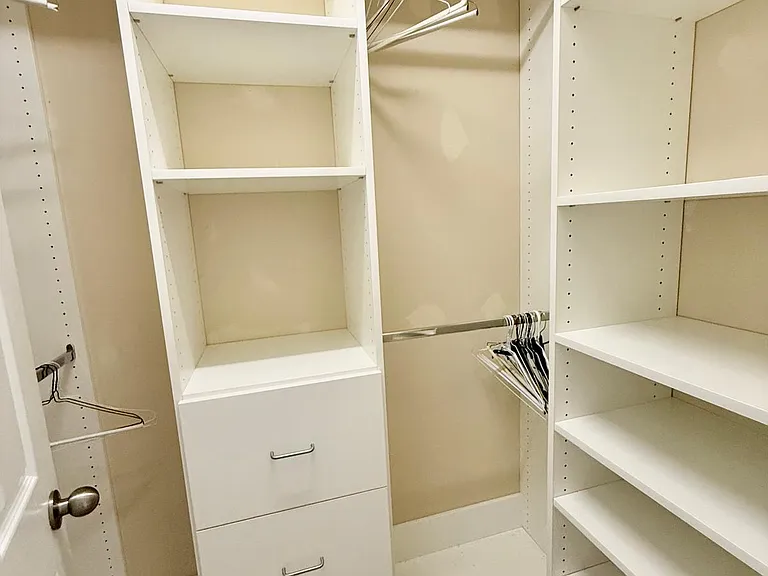 1009 Providence Forest Dr — Photo 24