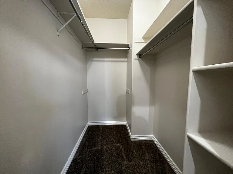 11 E 2200 S — Photo 14