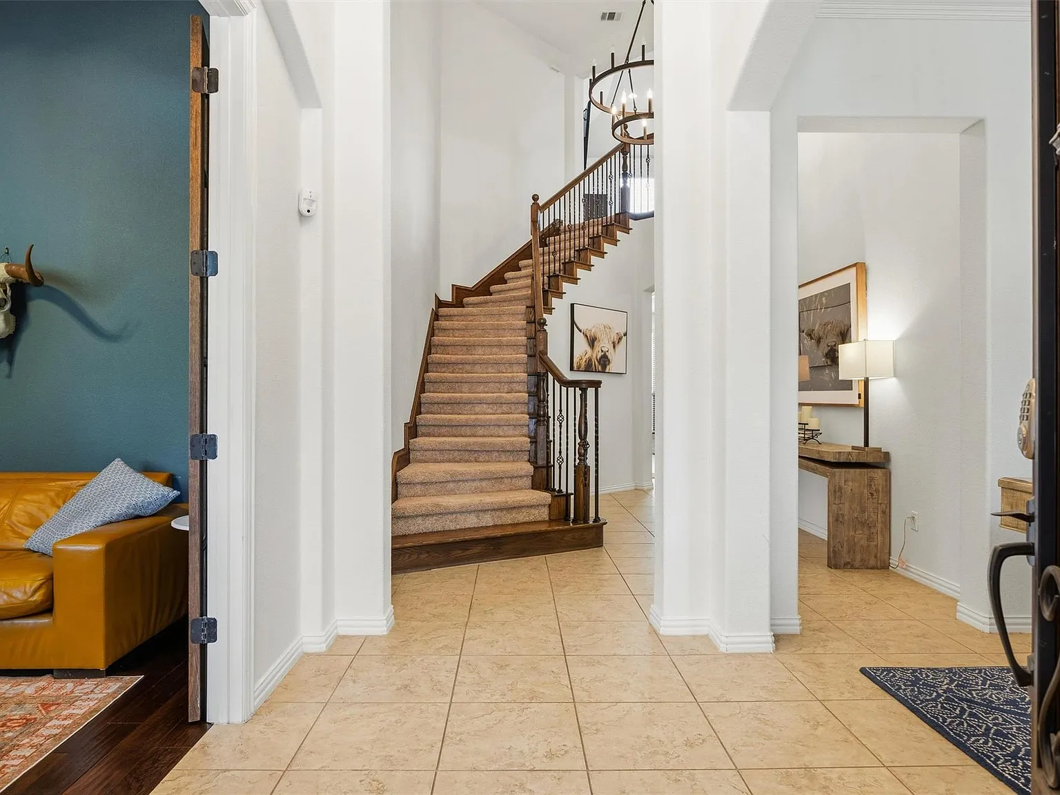 5 bed, 4.5 bath, 3673 sqft, $7,250 — Photo 2