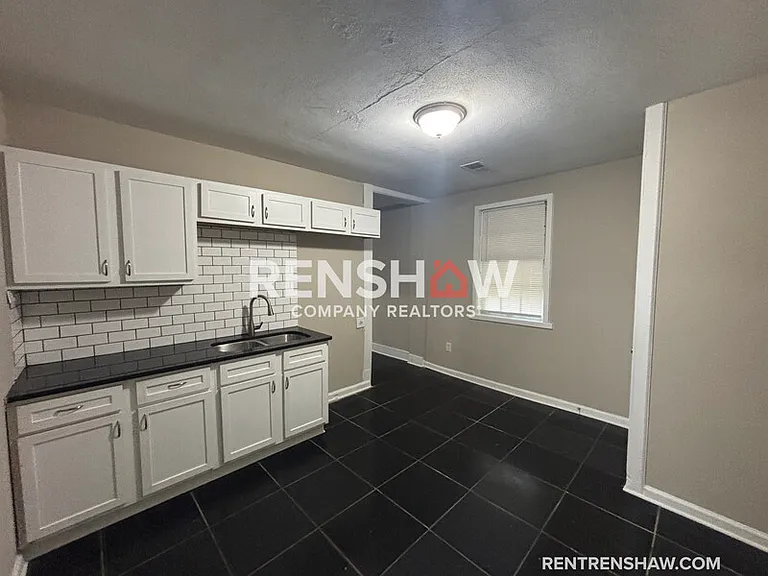 753 Lipford St — Photo 7