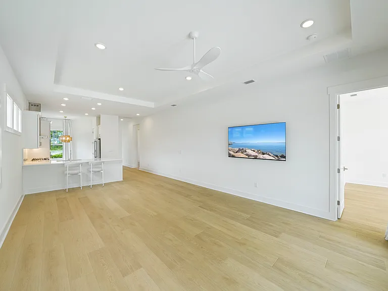 1615 Pathways Dr — Photo 26