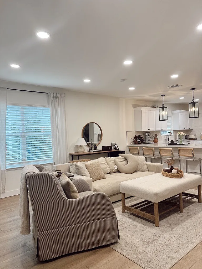 809 Martinique Ave — Photo 3