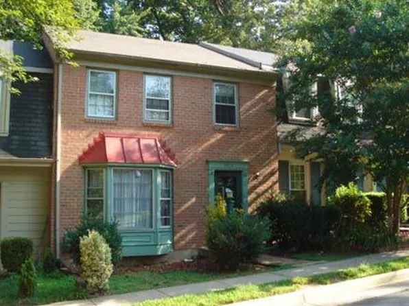 3913 Wilcoxson Dr, Fairfax, VA 22031